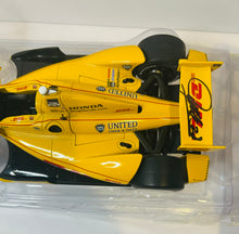 Load image into Gallery viewer, RYAN HUNTER-REAY SIGNED 2014 INDY 500 WINNER #28 DHL HONDA 1/18 GREENLIGHT DIECAST