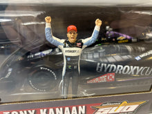 Load image into Gallery viewer, TONY KANAAN SIGNED 2013 INDY 500 WINNER W/ DRIVER FIGURE HONDA 1/18 GREENLIGHT DIECAST