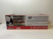 Load image into Gallery viewer, JUAN MONTOYA SIGNED 2015 INDY 500 WINNER W/ DRIVER FIGURE CHEVY 1/18 GREENLIGHT DIECAST