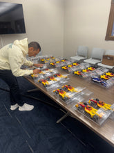 Load image into Gallery viewer, Alex Palou autographed 2025 #10 DHL Honda Indy 500 IndyCar 1/18 IXO Diecast