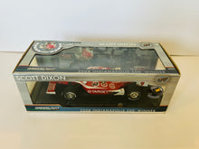 Load image into Gallery viewer, Scott Dixon &amp; Chip Ganassi signed 2008 Indy 500 Winner 1/18 Greenlight Diecast