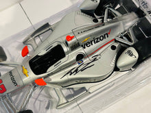 Load image into Gallery viewer, Will Power autographed 2017 #12 Team Penske Verizon Chevy 1/18 IndyCar Greenlight Diecast